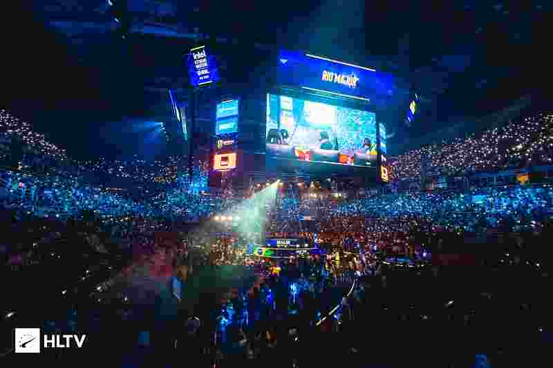 对责任的坚 对责任的坚