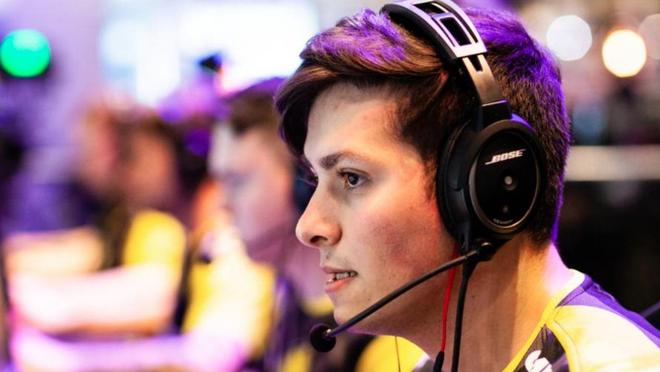 靠技能穿插 靠技能穿插